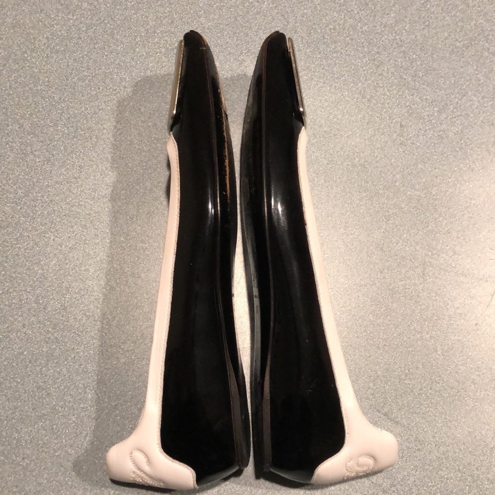 Roger Vivier Patent Leather with White Trim Flats - Picture 8 of 16
